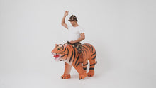 Load and play video in Gallery viewer, GOOSH Inflatable Tiger Costume for Adult Halloween Costume Women Man Funny Blow up Costume for Halloween Party Cosplay
